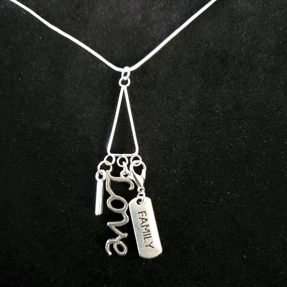 I love Family 22" \ .925 Sterling Silver Necklace